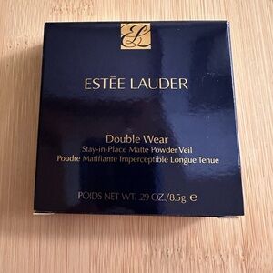 Estée Lauder double wear matte powder in translucent light